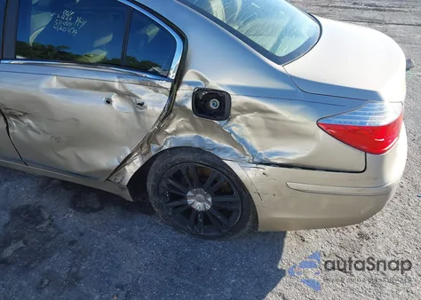 2009 Hyundai Genesis 4.6 z USA, uszkodzony, nr VIN KMHGC46F29U065166